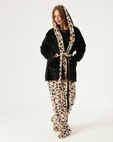 Women's 4-Piece Double-Sided Velvet Pajama Set – Leopard Print Winter Collection