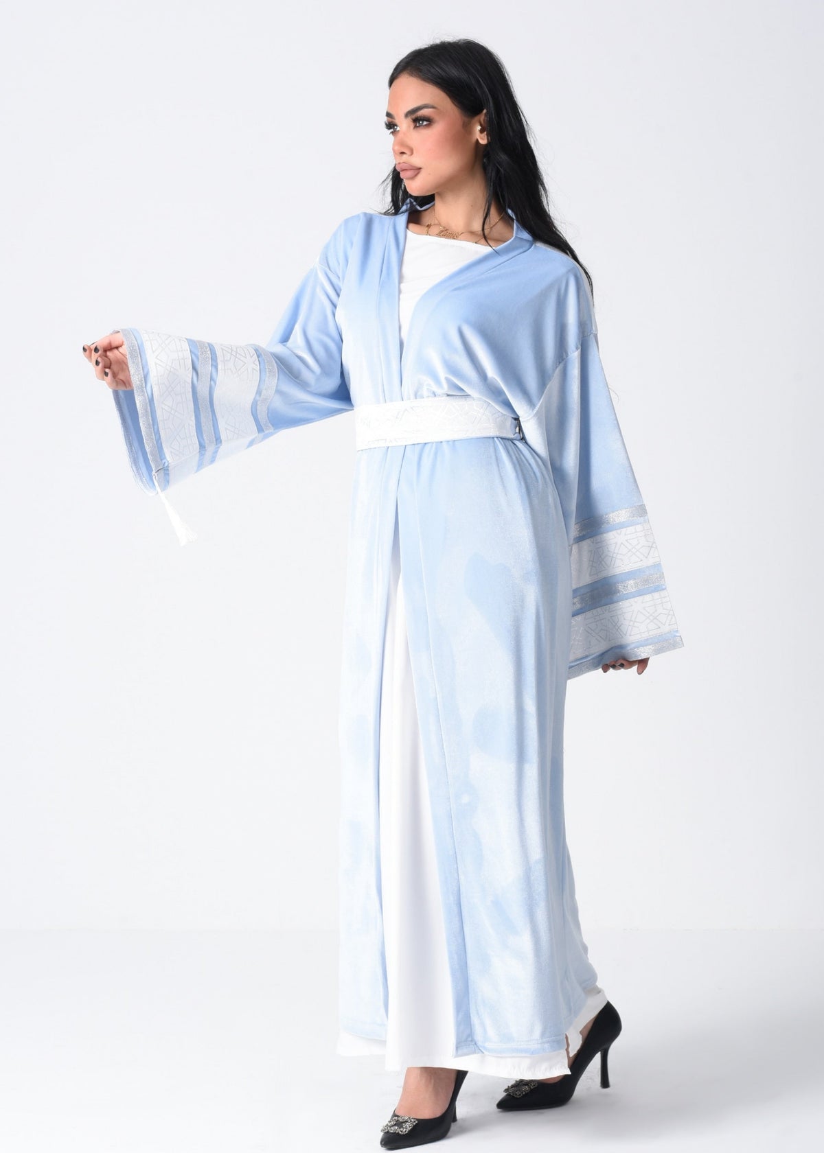 بهَچه قفطان قطيفه  - Bahja Velvet Kaftan