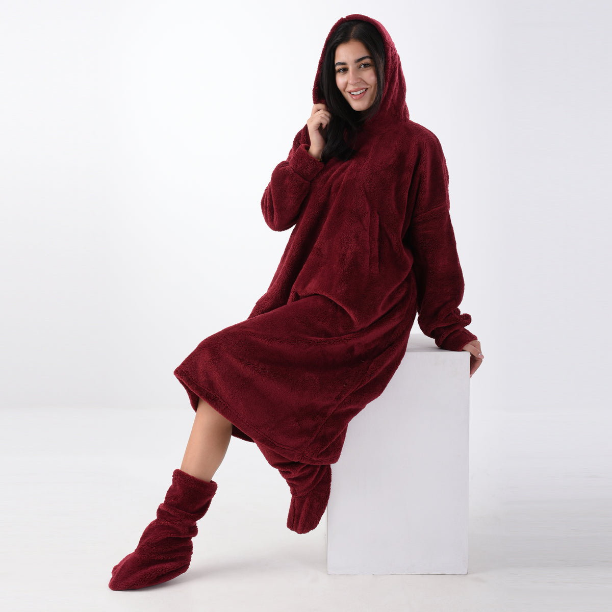 Oversize Maroon Fur Nightshirt with Fur Laklok