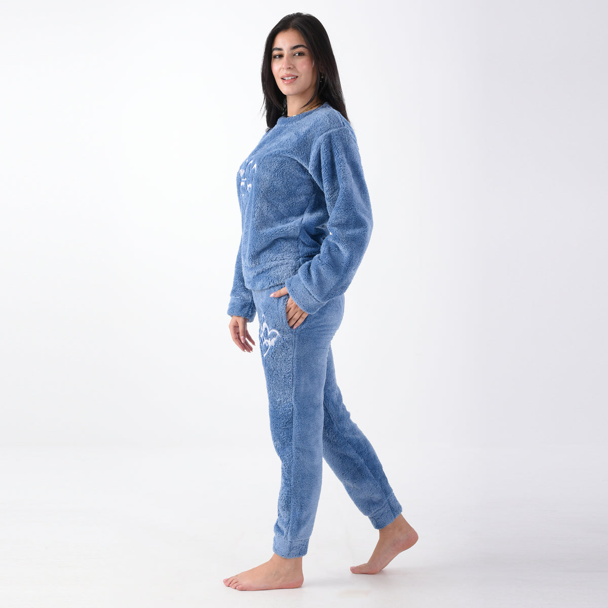 Petroleum-Treated Fur Pajama with White Heart Embroidery