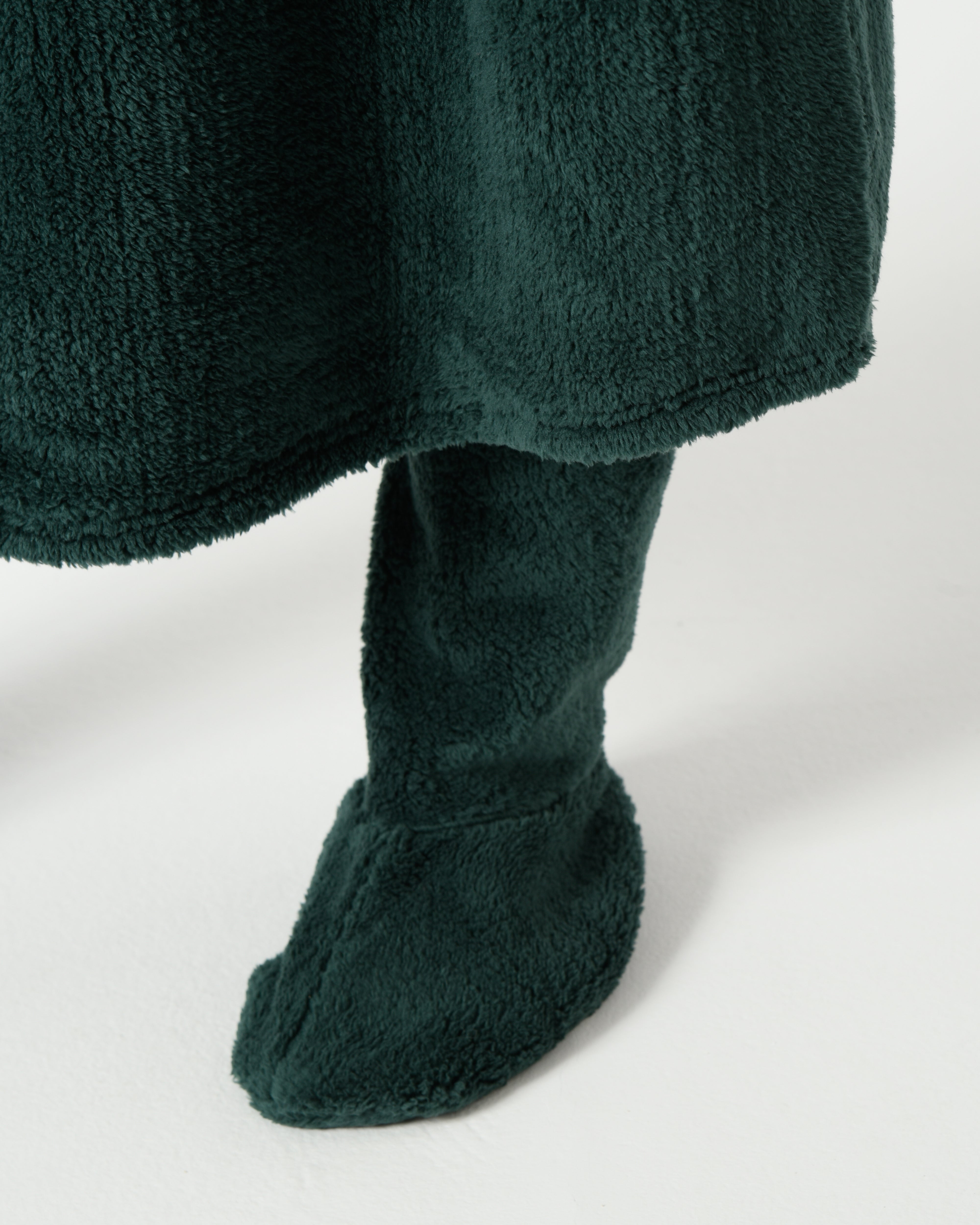 Women's Long Winter Fur Night-Shirt with Socks – Emerald green Cozy Homewear